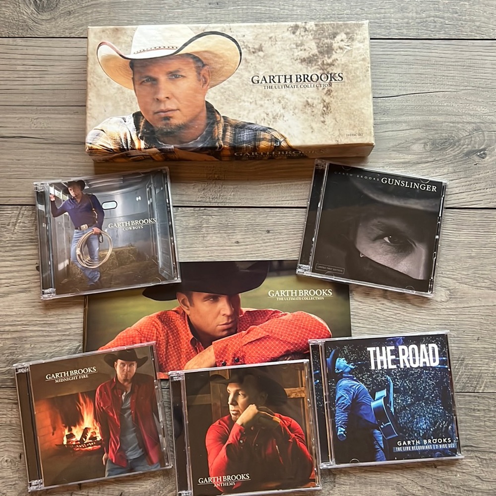 Garth Brooks Unlimited collection 10 CD set over 100 songs
